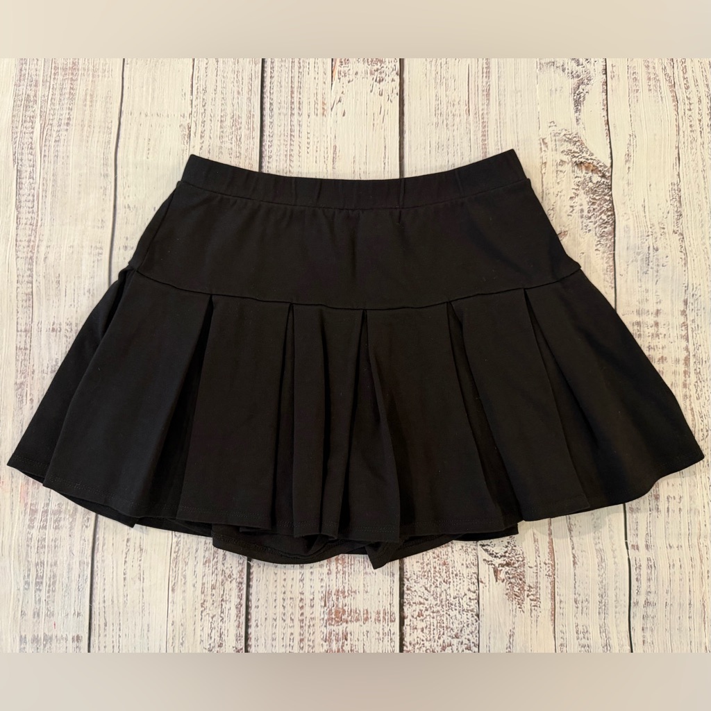 6/$15fashion Nova Women’s Black Pleated Mini Skort Goth Waist 26”